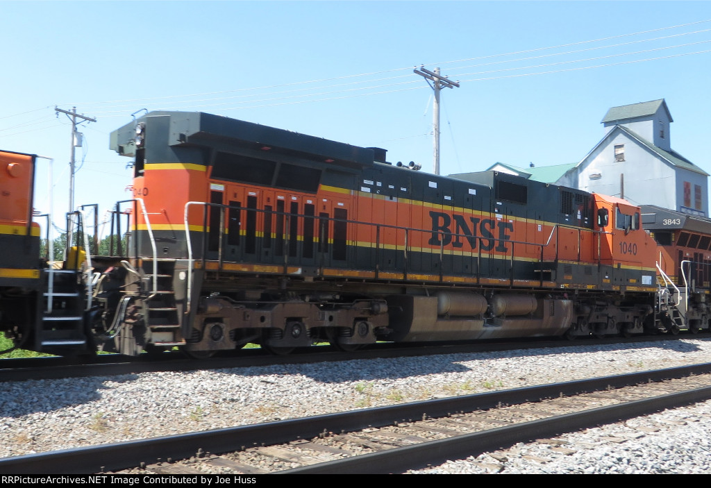 BNSF 1040